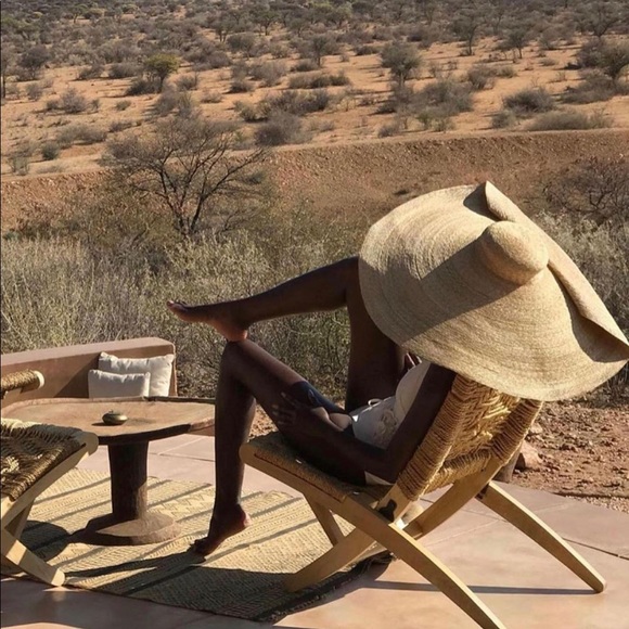 Meet your Posher, Courtney - Picture 1 of 1